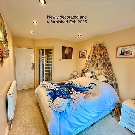 Willow Ridge - A Large Country House With 3 Rental Rooms Clutton Exterior photo