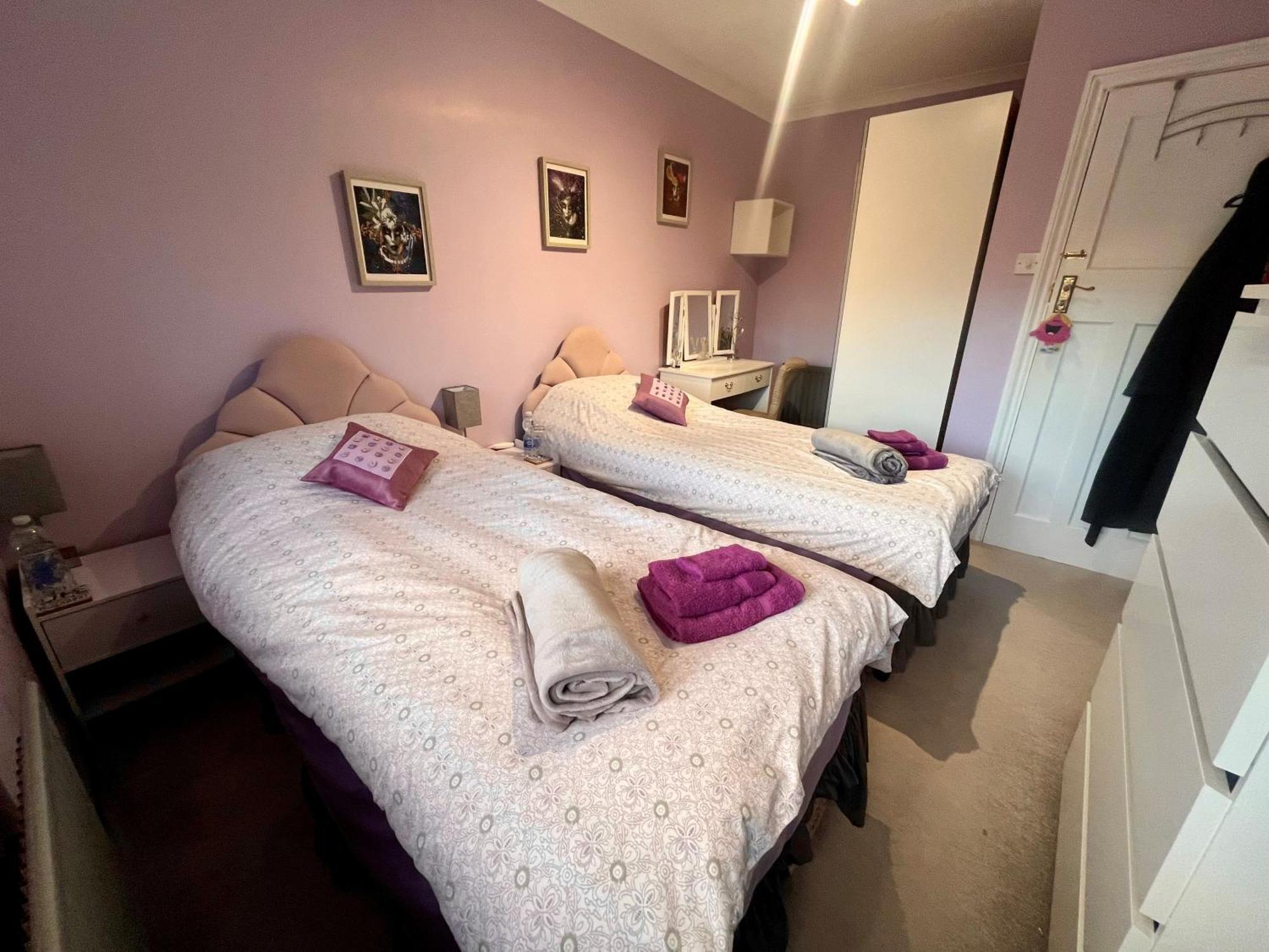 Willow Ridge - A Large Country House With 3 Rental Rooms Clutton Exterior photo